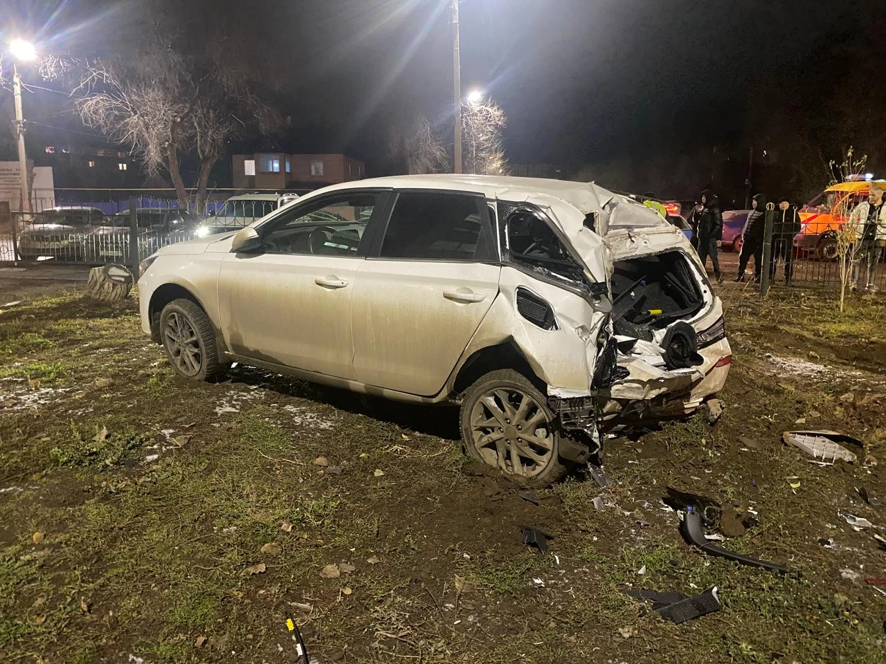 Фура врезалась в школу Уральска: владелец поврежденного авто намерен судиться с полицейскими